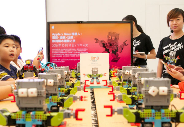 使用思為無線定制無線模塊的Jimu機(jī)器人