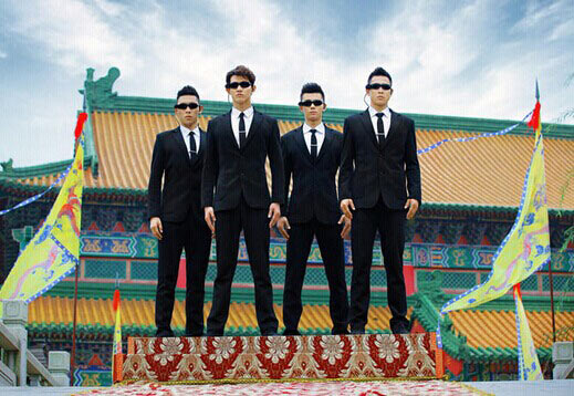 獵人眼鏡可用思為無線的2.4G無線模塊RF2401進行控制