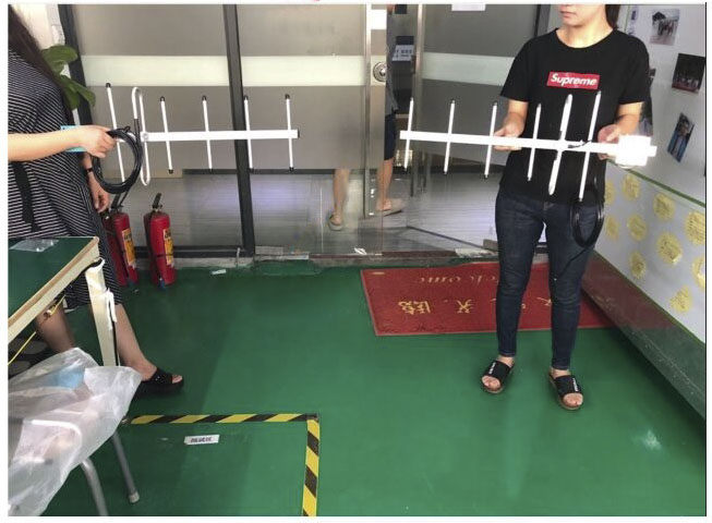 接收機(jī)無(wú)線模塊的天線要水平安裝